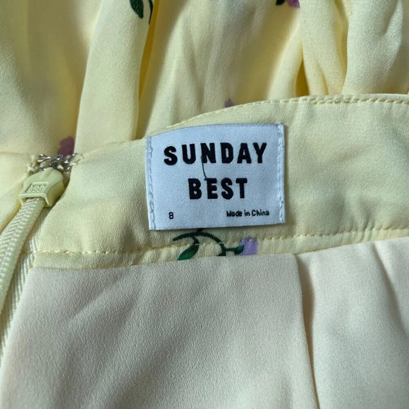 Aritzia Sunday Best Westley Pleated Short Pastel Yellow/Orchid Size 8 - Picture 10 of 11